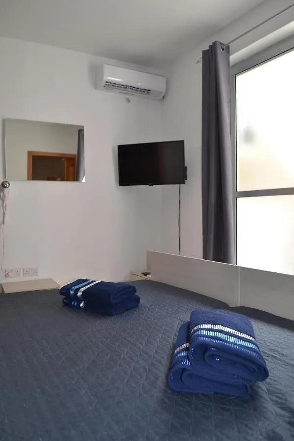 La Luna Town House Sliema Malta